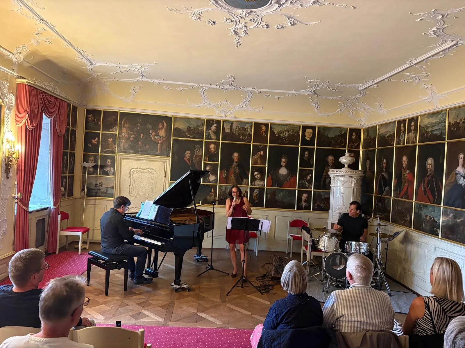 Nordic Picnic im Festsaal von Schloss Bürgeln